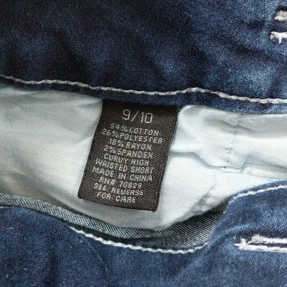 High Waisted Rue 21 Jean Shorts - Picture 4 of 4